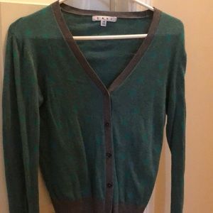 Cabi Women’s Long sleeve buttons down sweater